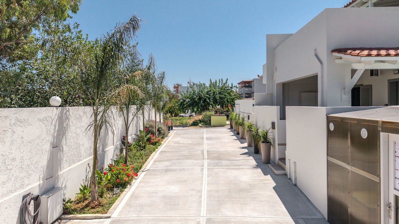 Photo of Outdoor in Platanes