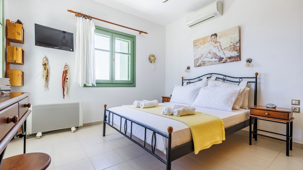 Photo of Bedroom in Glossa