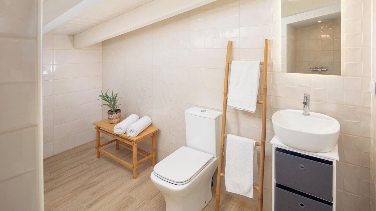 Photo of Bathroom in Notos