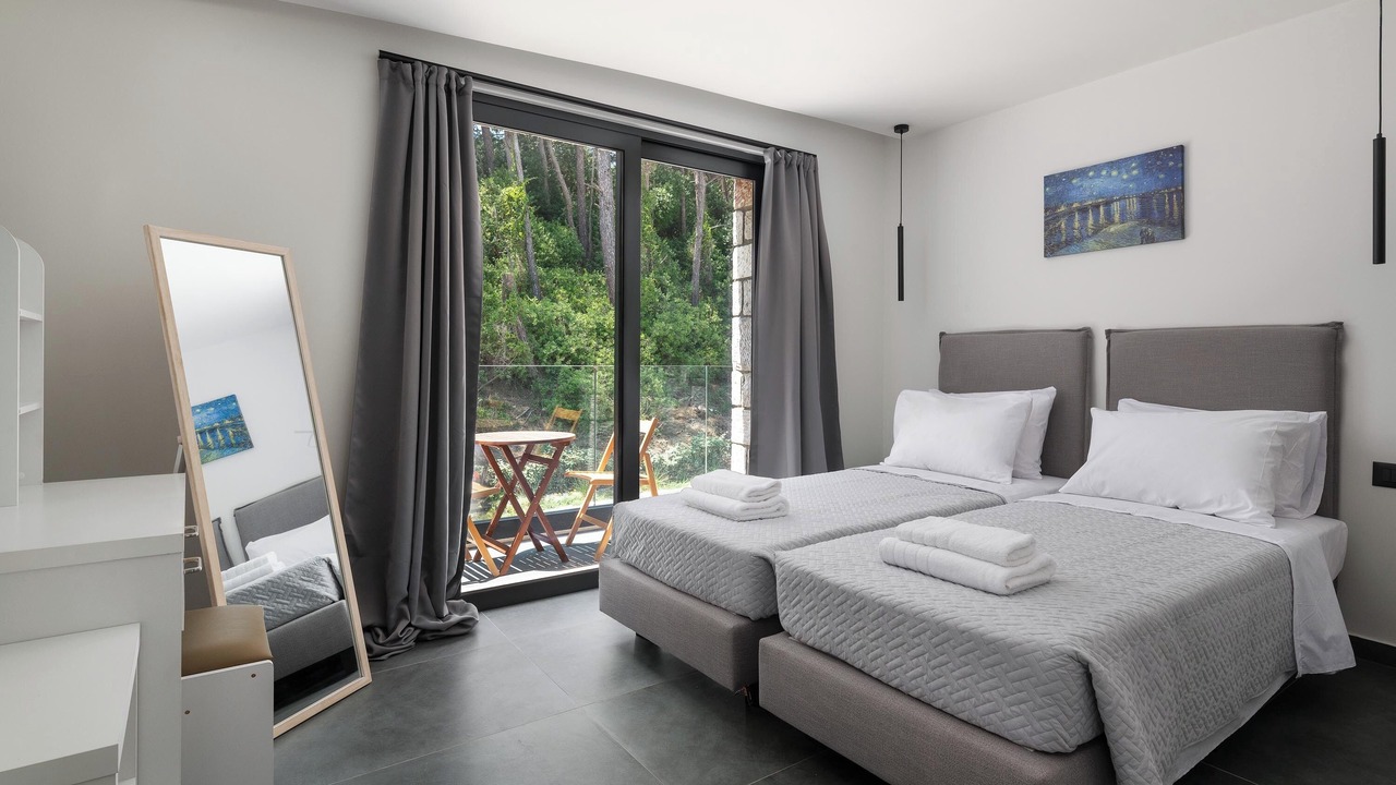 Photo of Bedroom in Asgourou
