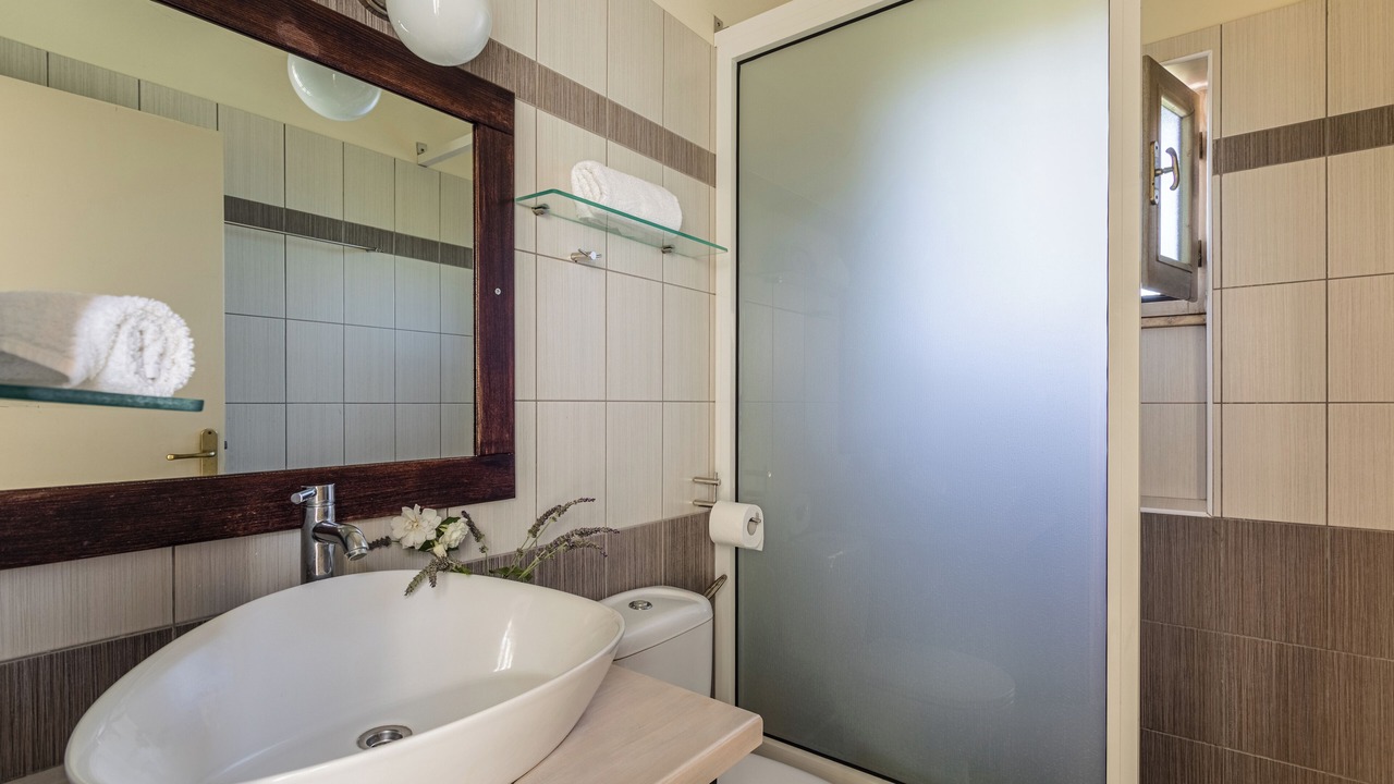 Photo of Bathroom in Lefktron