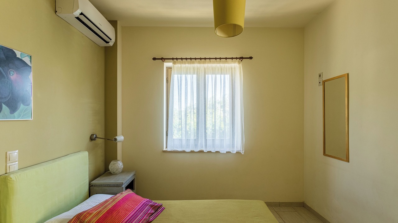 Photo of Bedroom in Lefktron