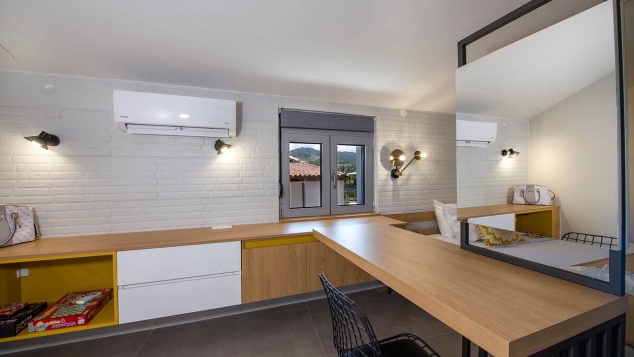 Photo of Bedroom in Alikianos
