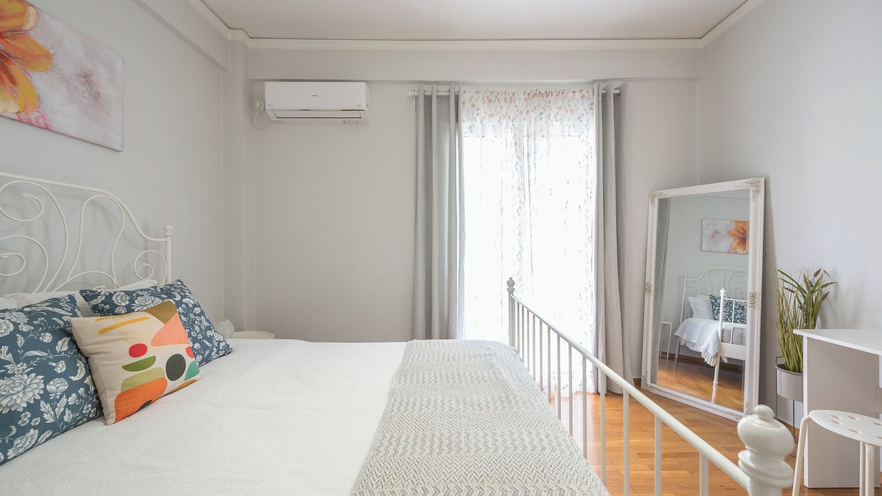 Photo of Bedroom in Moschato-Tavros