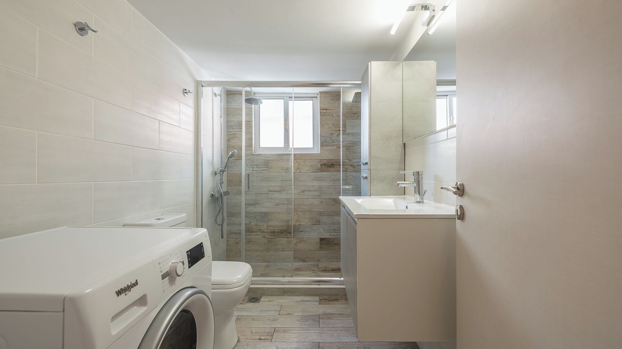 Photo of Bathroom in Moschato-Tavros