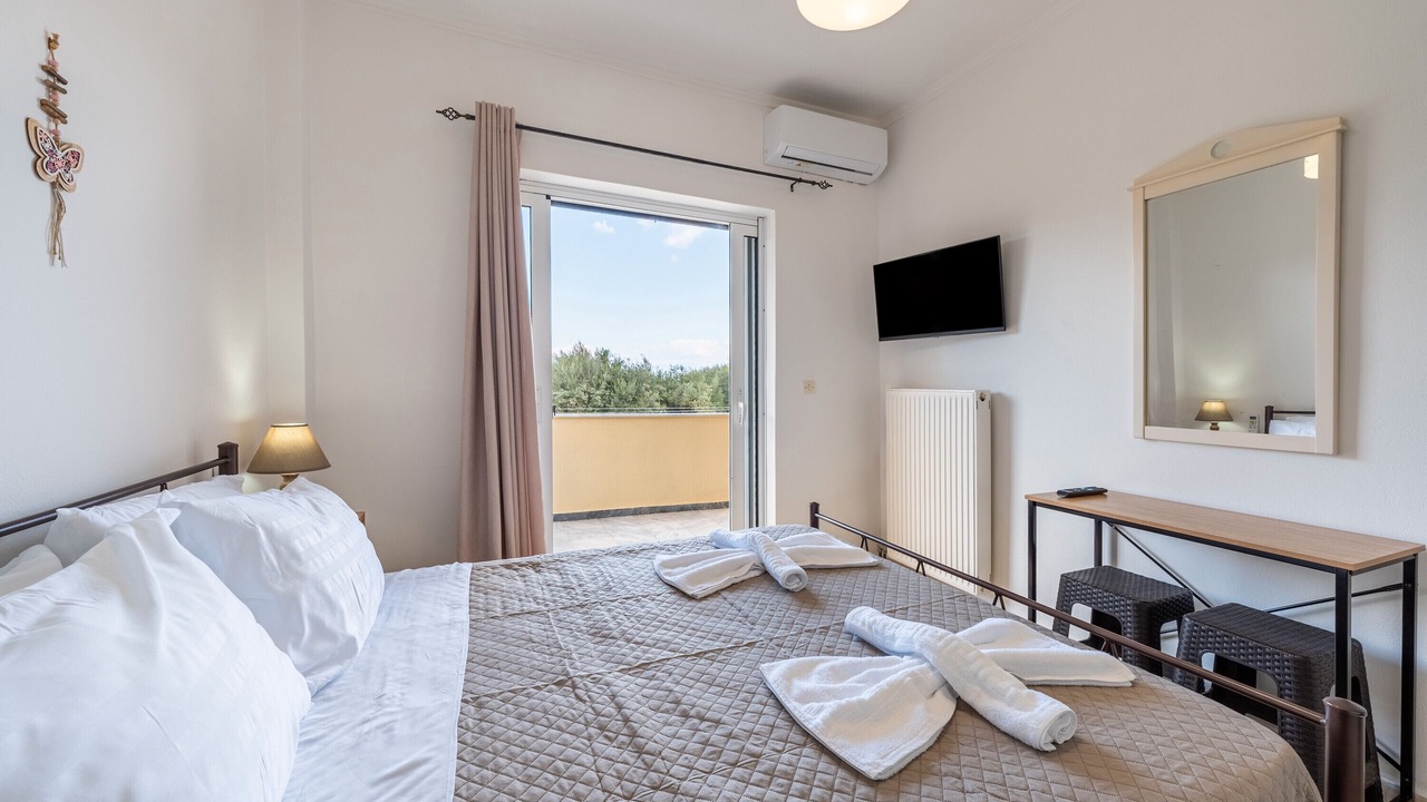 Photo of Bedroom in Almiros Beach