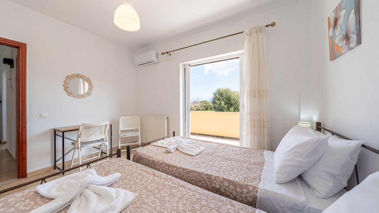 Photo of Bedroom in Almiros Beach