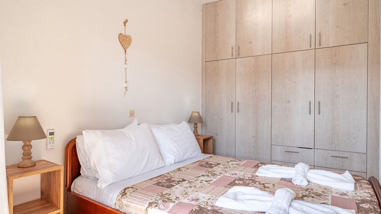 Photo of Bedroom in Almiros Beach