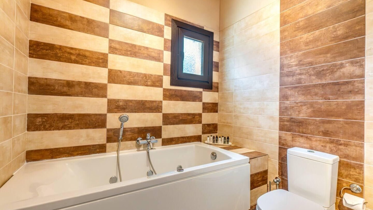 Photo of Bathroom in Peroulion