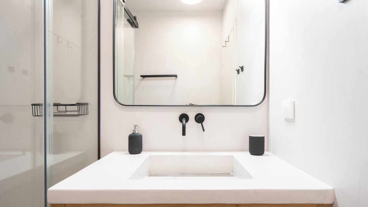 Photo of Bathroom in Kerameikos
