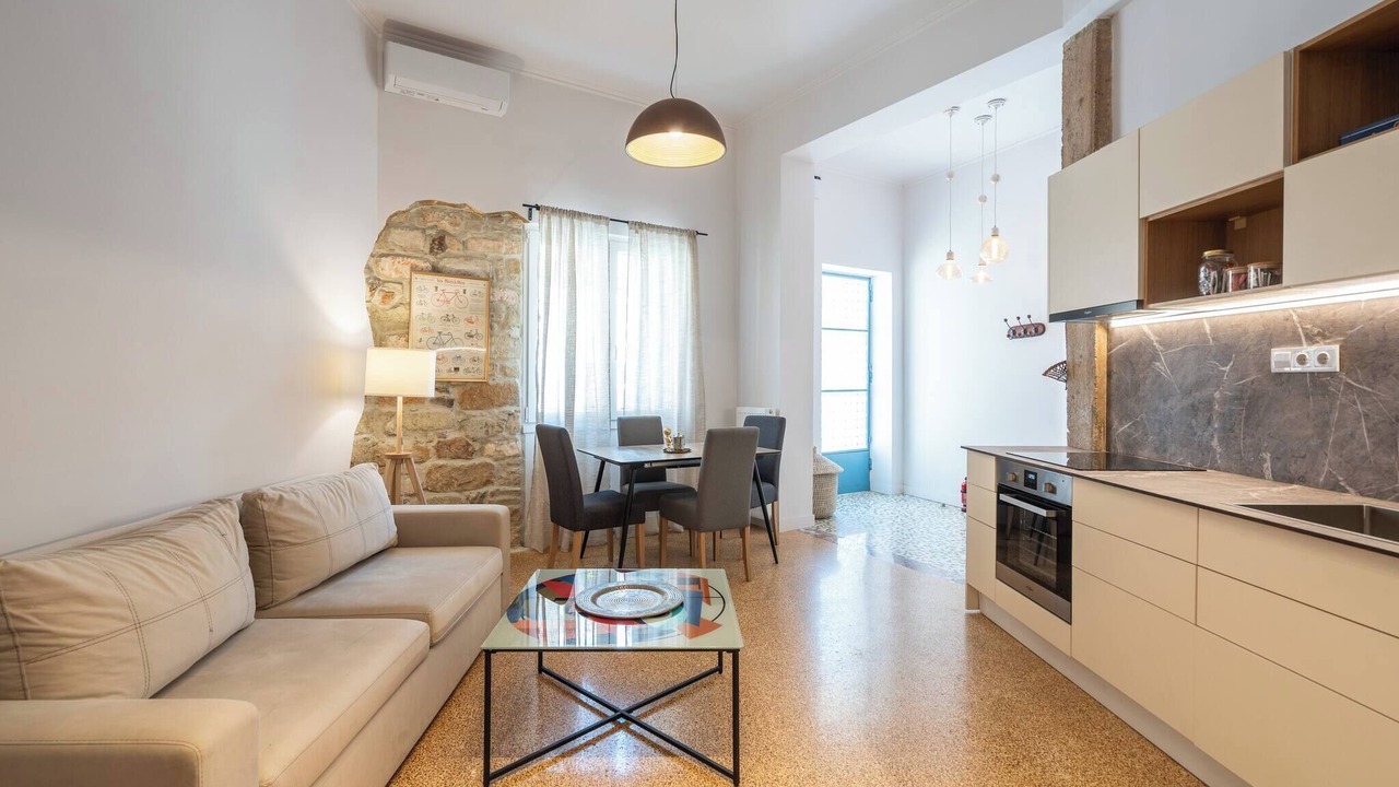 Photo of Livingroom in Filopappou