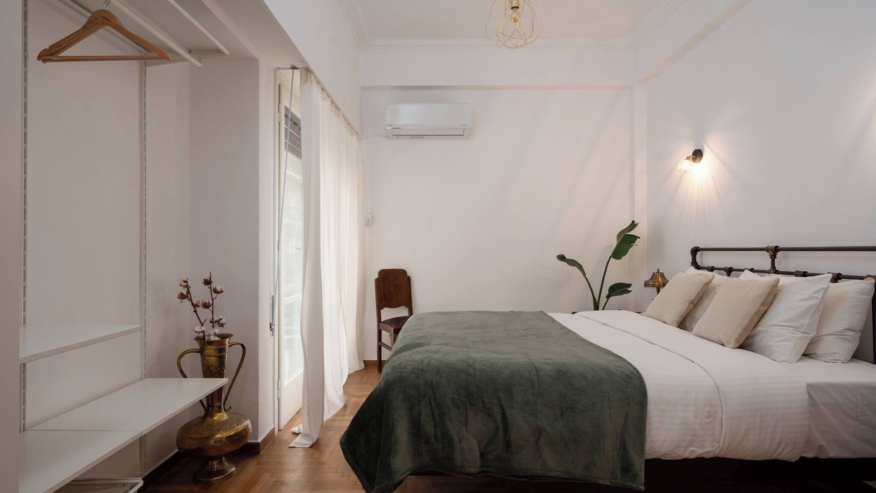 Photo of Bedroom in Exarhia