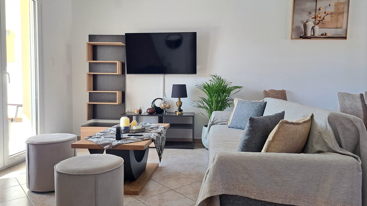 Photo of Livingroom in Alinda