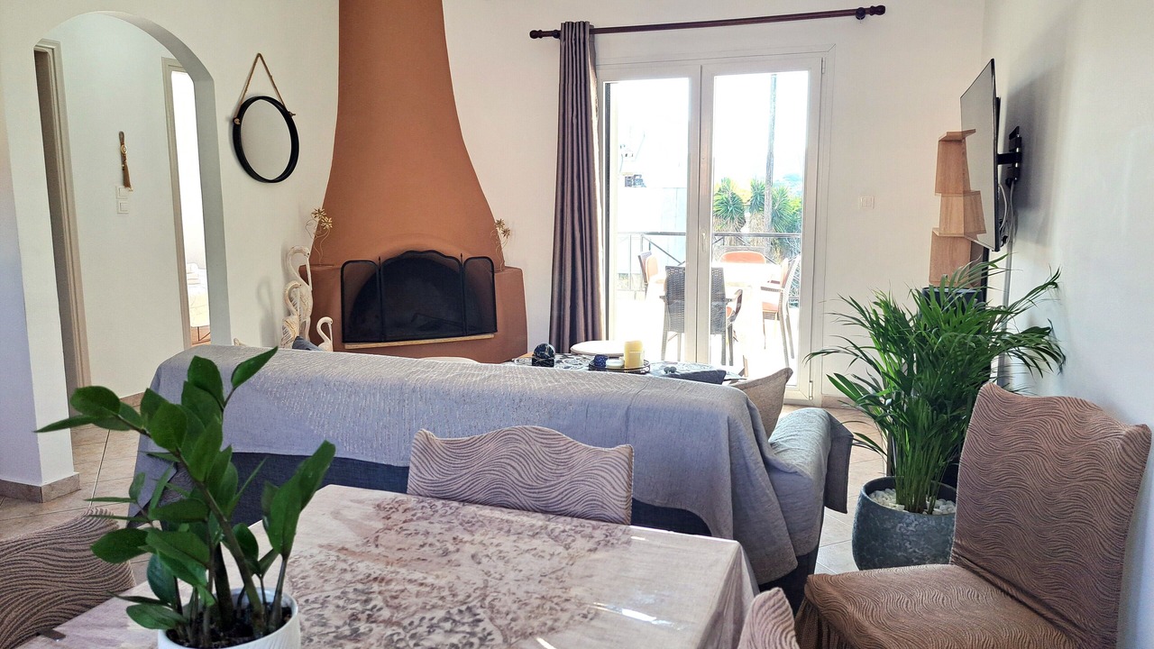 Photo of Livingroom in Alinda