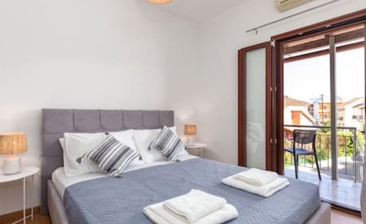 Photo of Bedroom in Ipsos