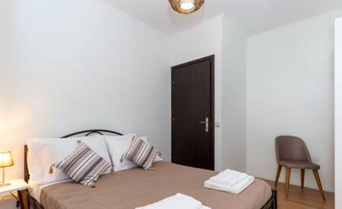 Photo of Bedroom in Ipsos