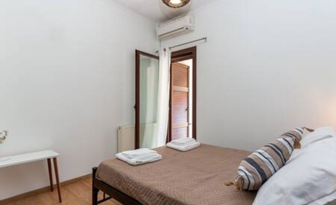 Photo of Bedroom in Ipsos