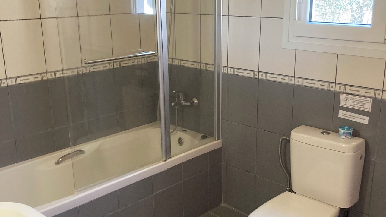 Photo of Bathroom in Agios Ioannis