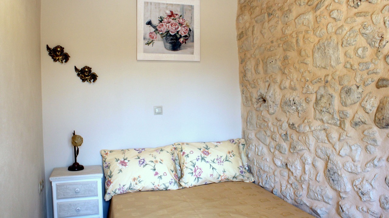 Photo of Bedroom in Monopari