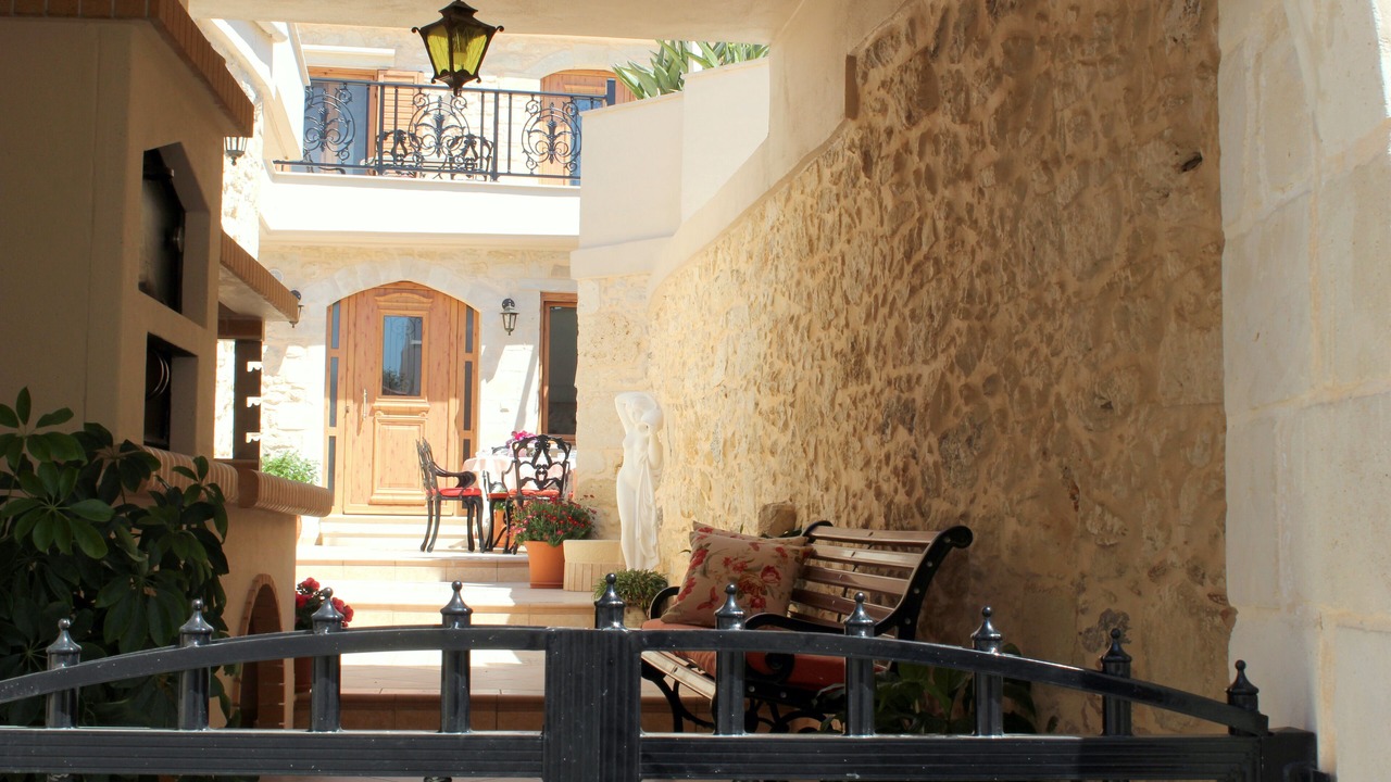 Photo of Outdoor in Monopari