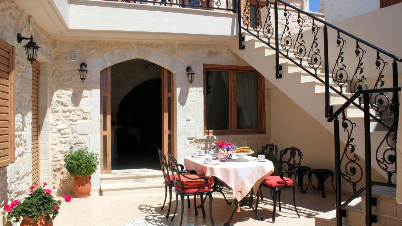 Photo of Outdoor in Monopari
