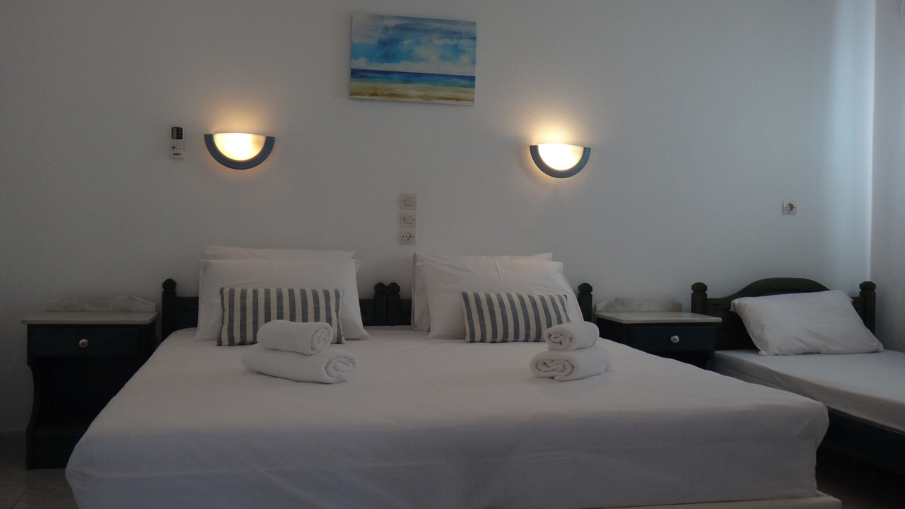 Photo of Bedroom in Drios