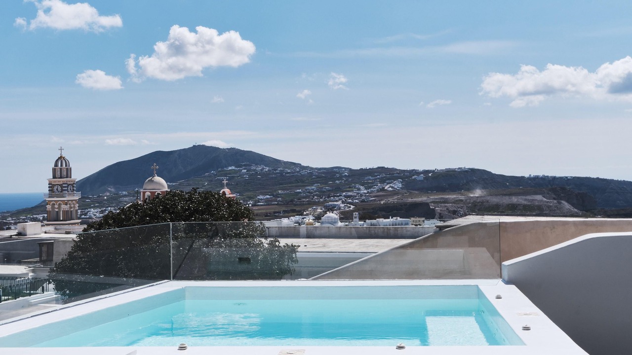 Photo of Others in Fira