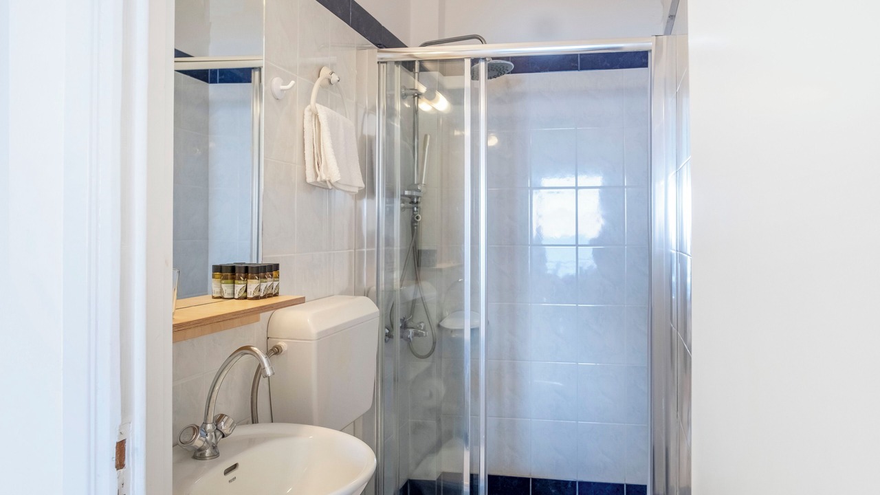 Photo of Bathroom in Kiveri