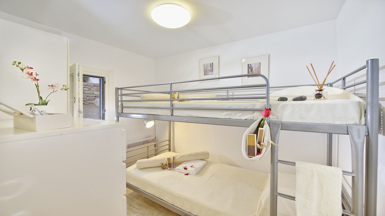 Photo of Bedroom in Platis Gialos