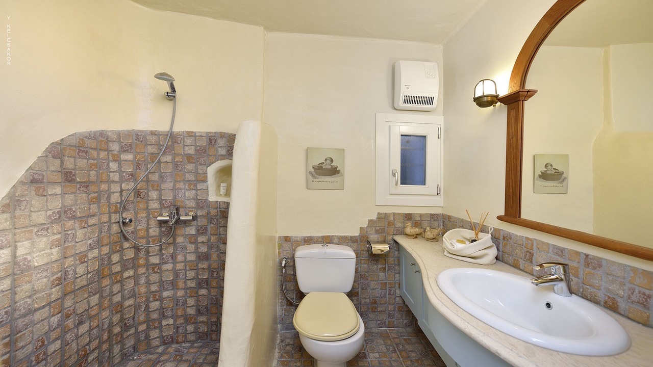 Photo of Bathroom in Platis Gialos