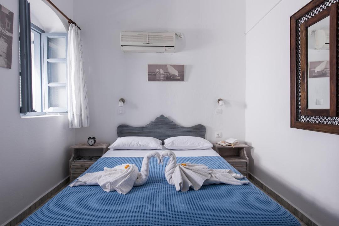Photo of Bedroom in Oia