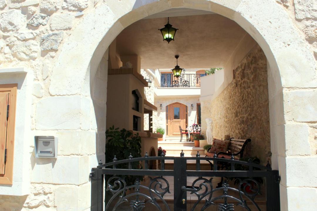 Photo of Others in Monopari