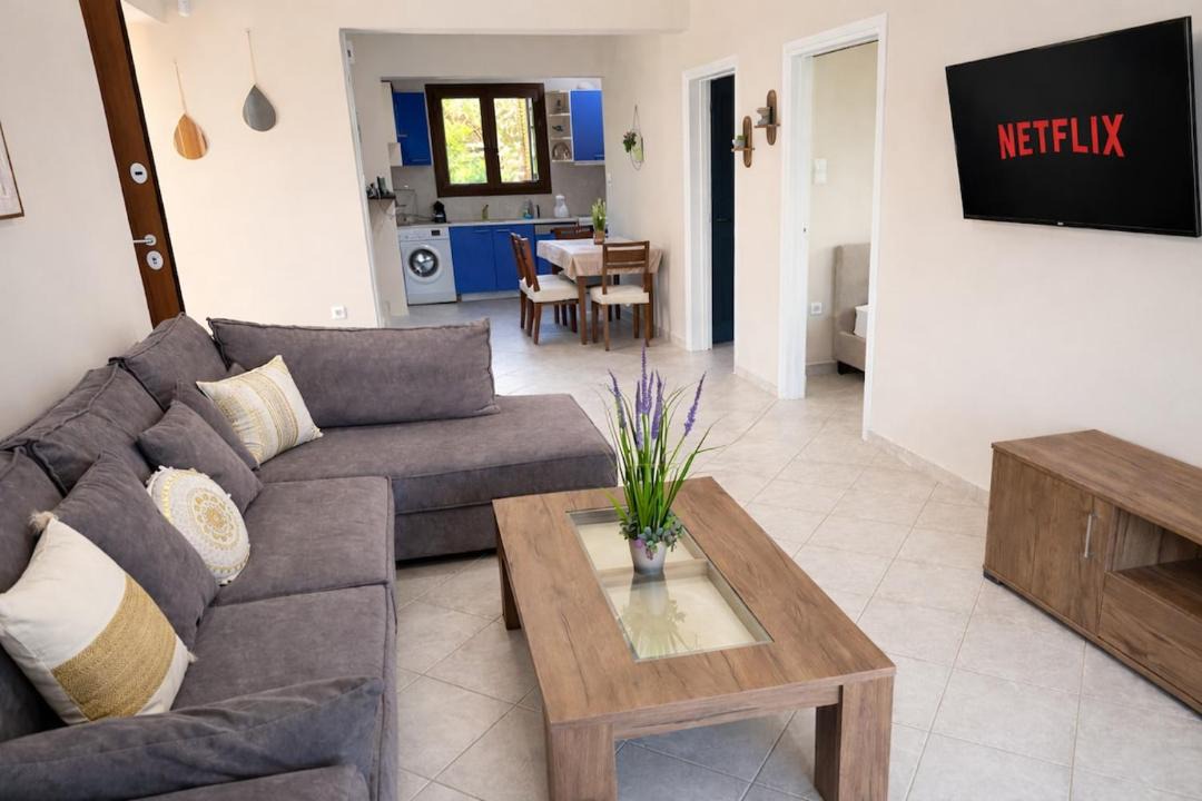 Photo of Livingroom in Anavyssos