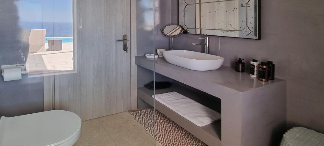 Photo of Bathroom in Syros