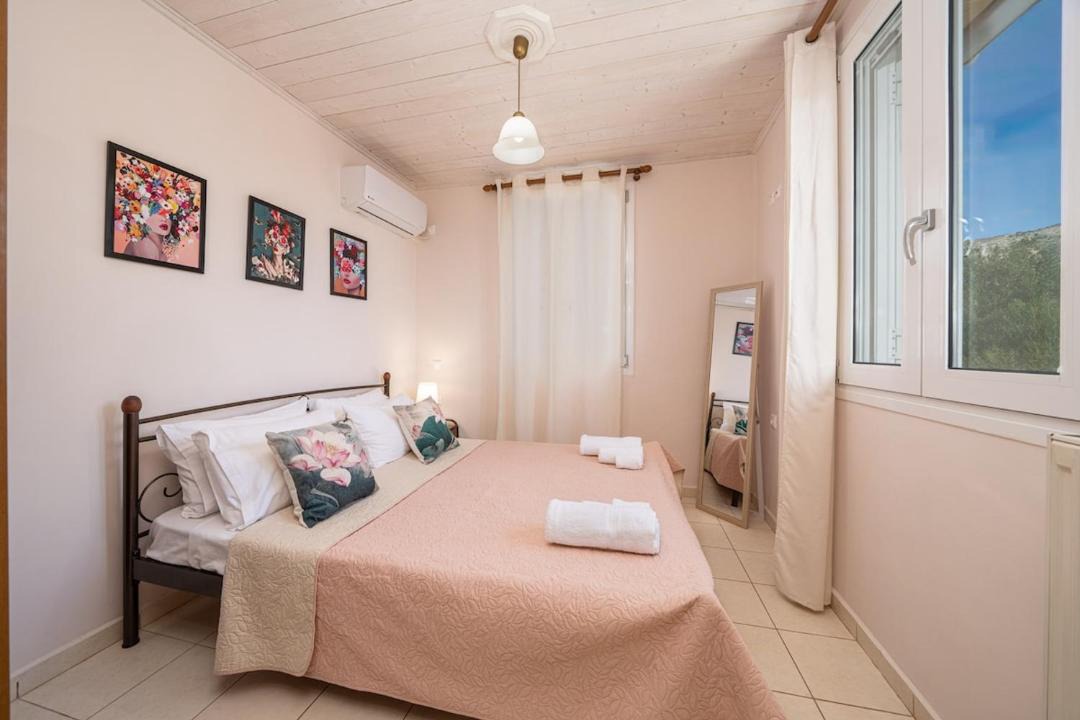 Photo of Bedroom in Makriotika