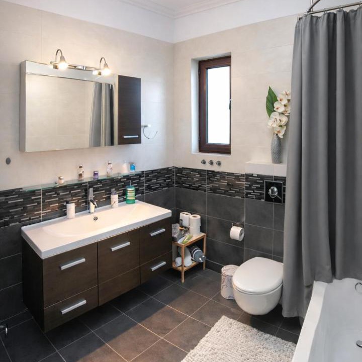 Photo of Bathroom in Midea