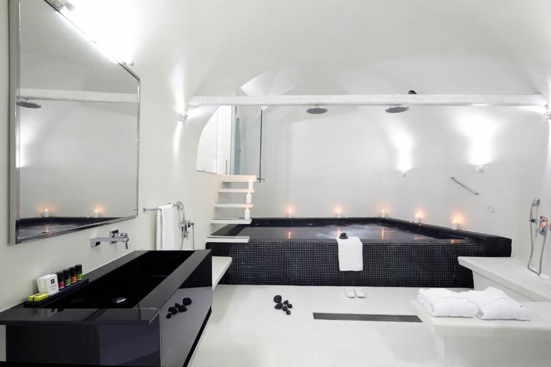 Photo of Bathroom in Kamari