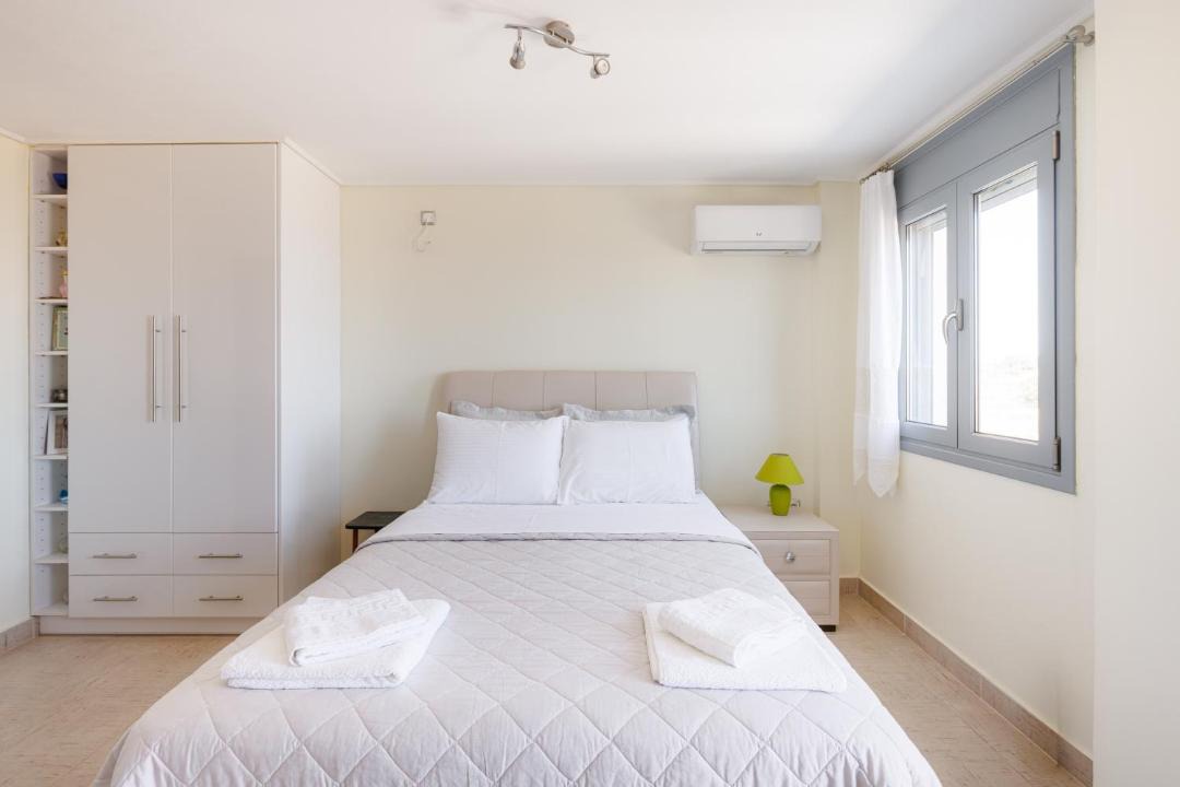 Photo of Bedroom in Kea