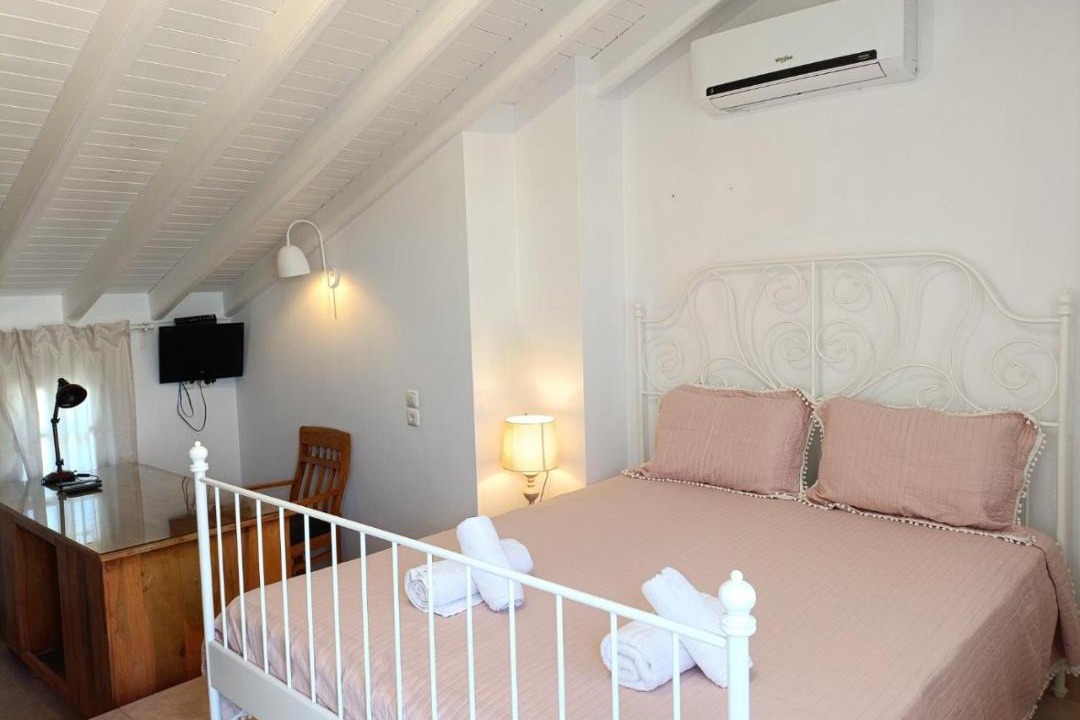 Photo of Bedroom in Plomari