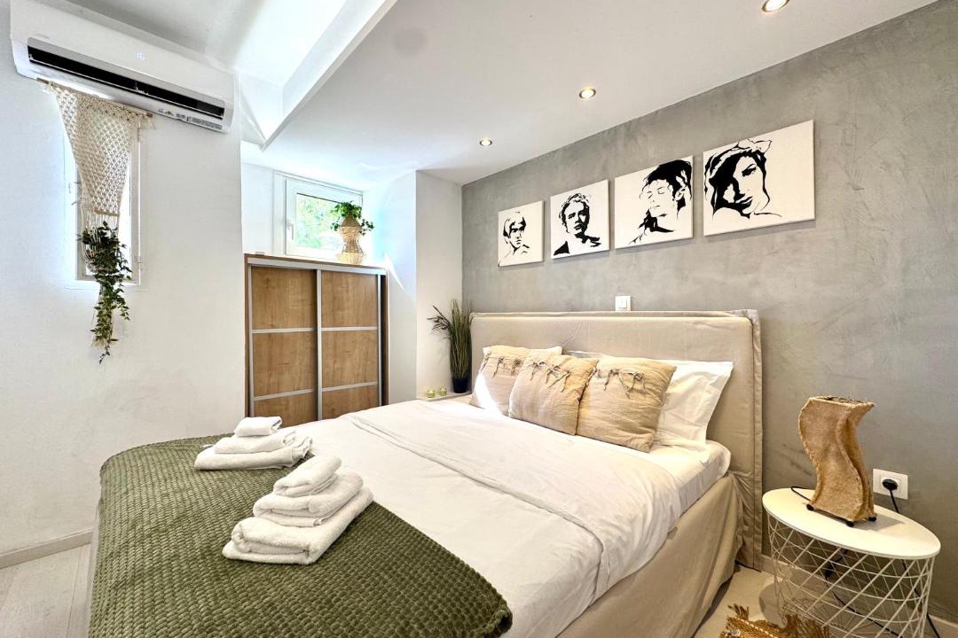 Photo of Bedroom in Filopappou