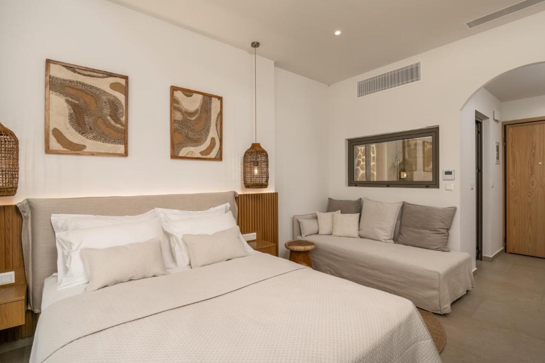 Photo of Bedroom in Adamas