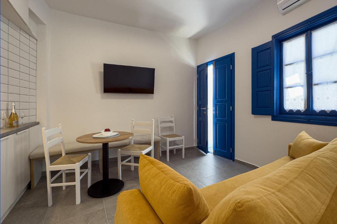 Photo of Others in Folegandros Town