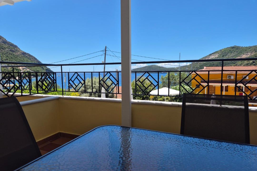 Photo of Patio Balcony in Mikros Gialos