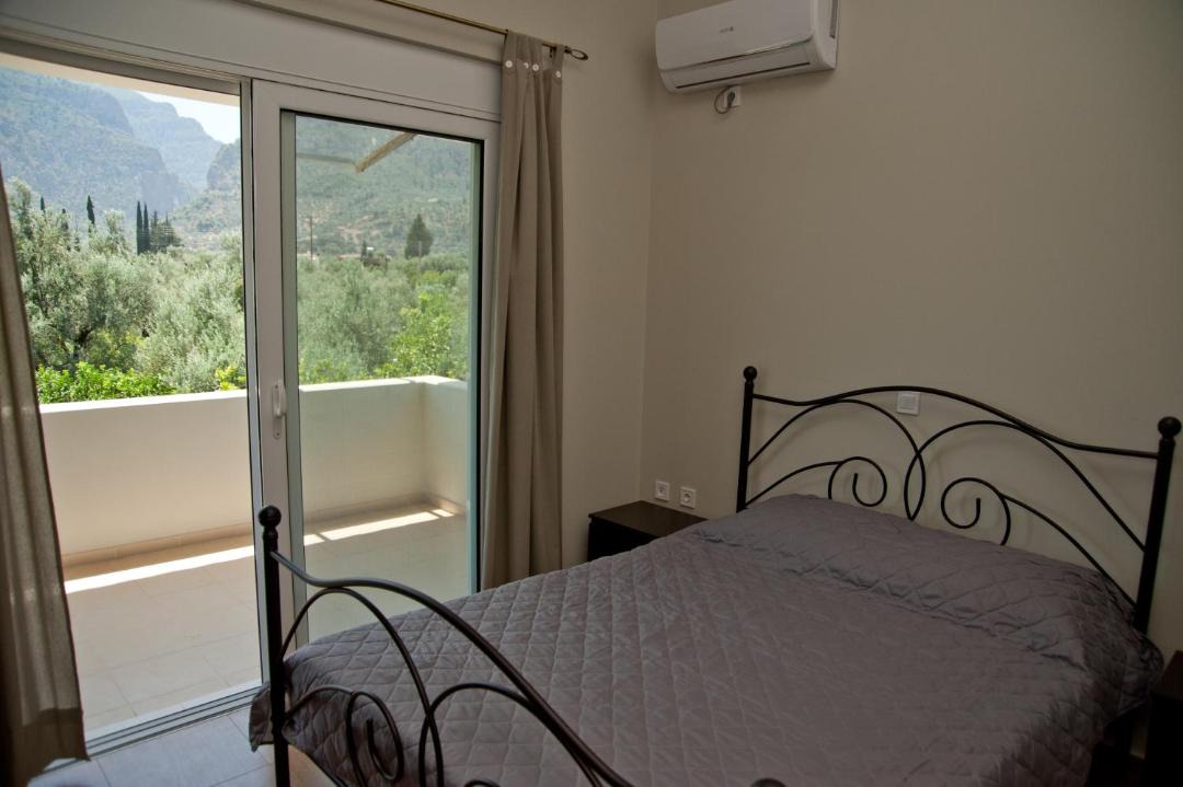 Photo of Bedroom in Diakofto