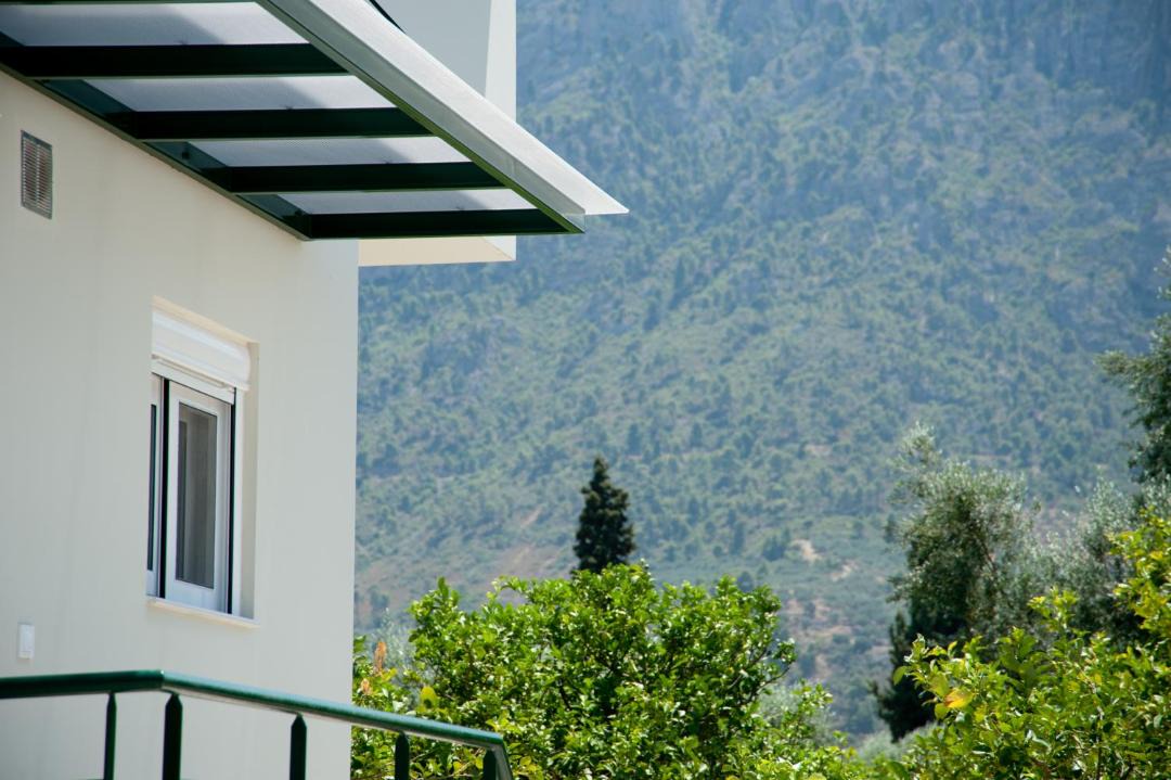 Photo of Buildings in Diakofto