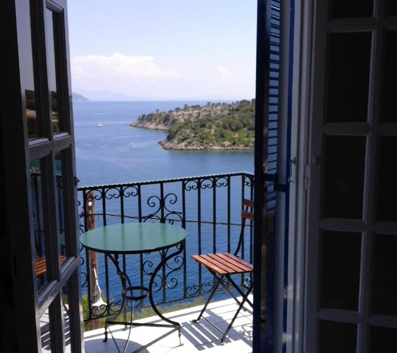 Photo of Patio Balcony in Kioni
