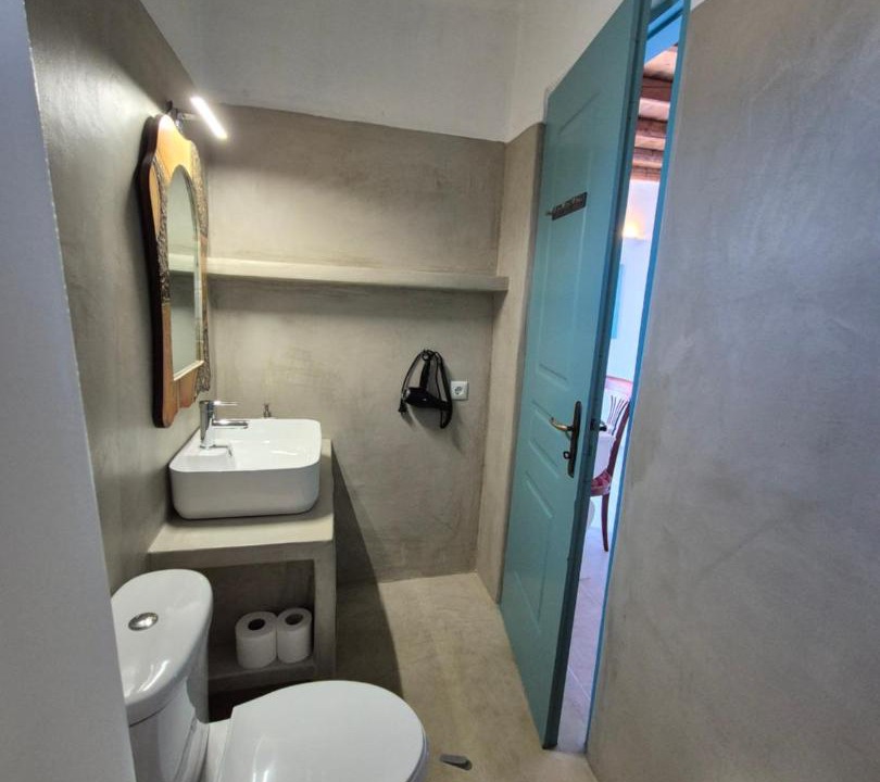 Photo of Bathroom in Chora Folegandros