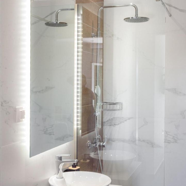 Photo of Bathroom in Ipsos