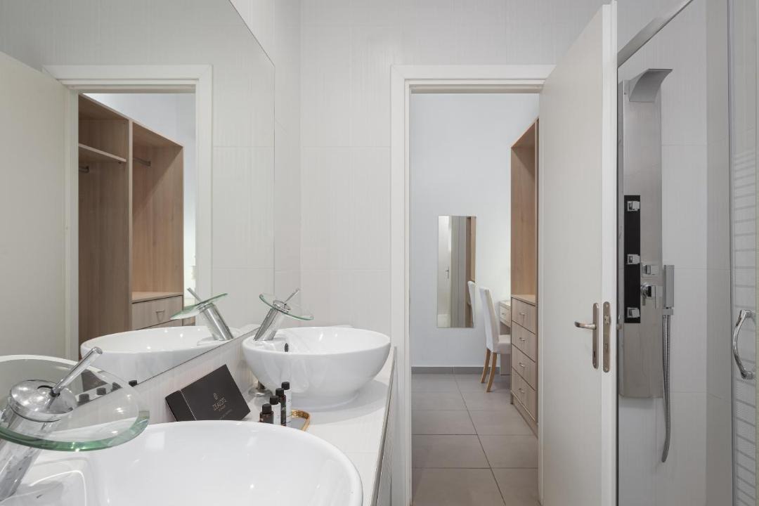 Photo of Bathroom in Skala