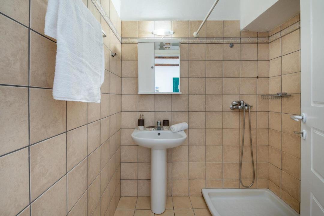 Photo of Bathroom in Longos
